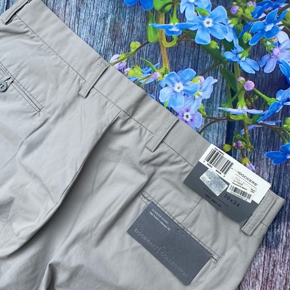 Summer Khaki by Dockers Collection - Picture 3 of 4